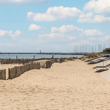 Les Grenadines-6 By Interhome